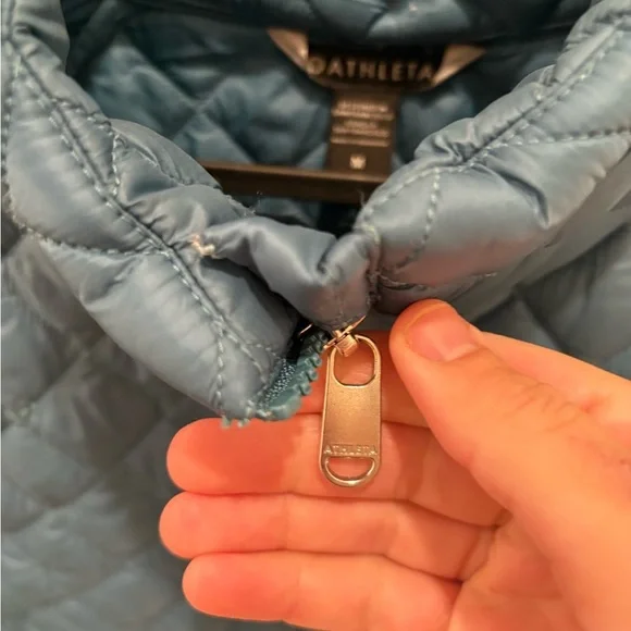 Athleta Whisper Featherless Puffer Quilted Full Zip - Picture 4 of 9